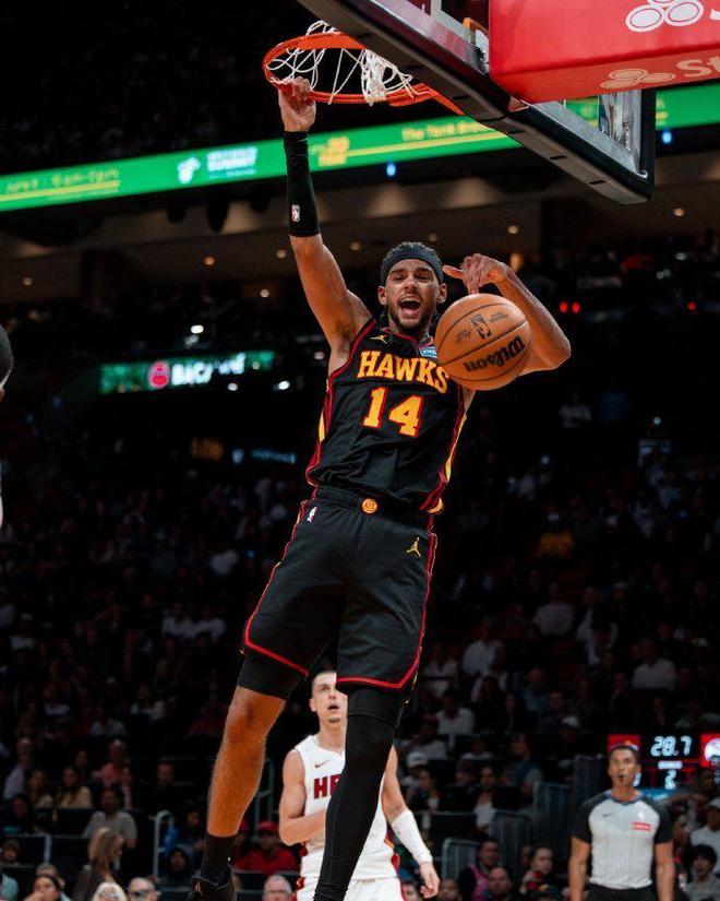NBA直播赛后战报：老鹰轮休主力惨败热火 东部第六对阵尼克斯